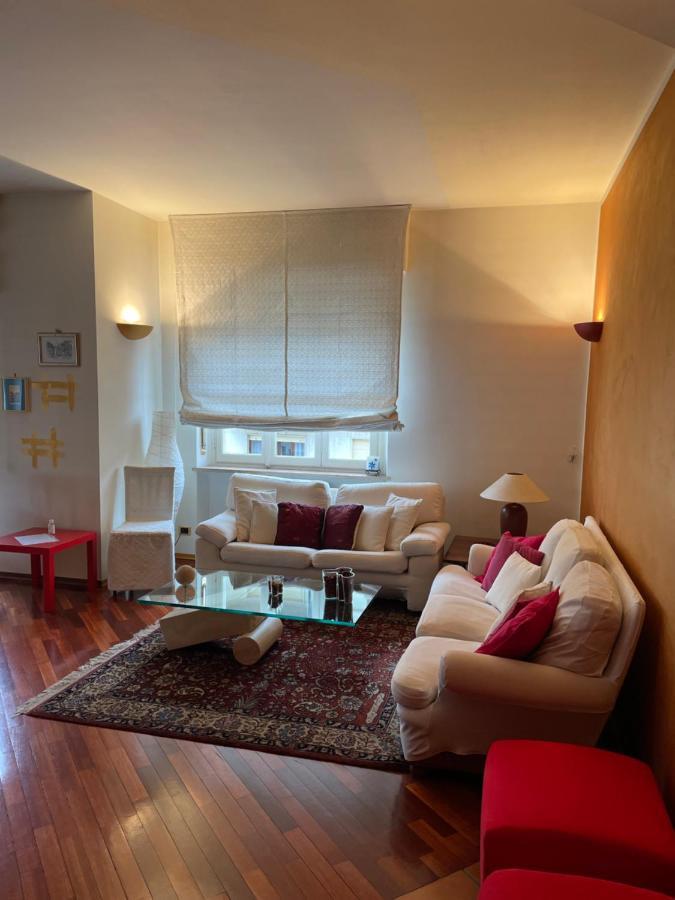 Zen Apartment Located In Turin Pre Hill Exterior foto
