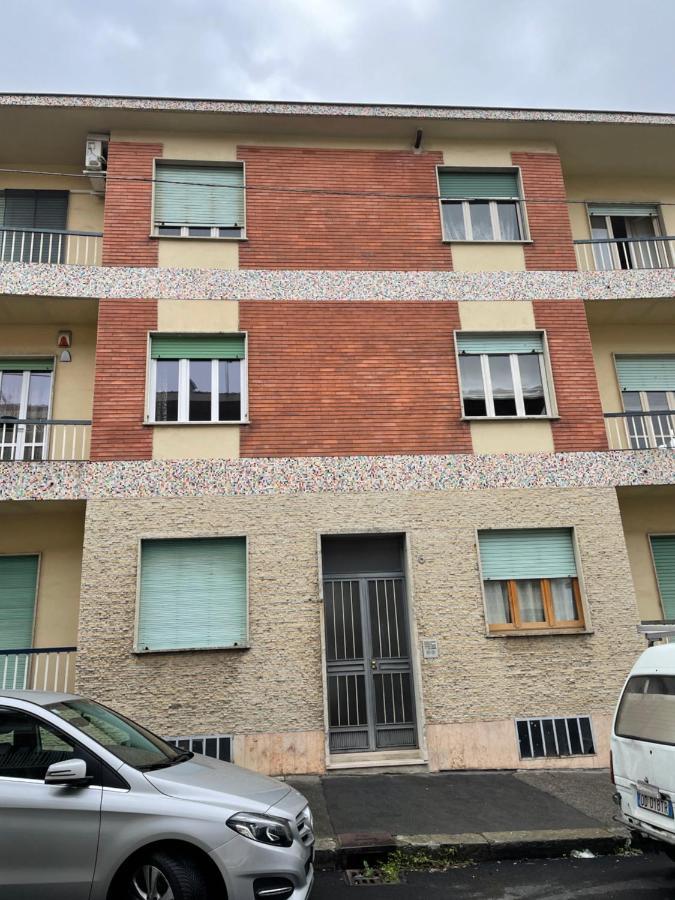 Zen Apartment Located In Turin Pre Hill Exterior foto